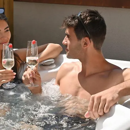 Alexander Alpine Wellness Dolomites Hotel Molveno